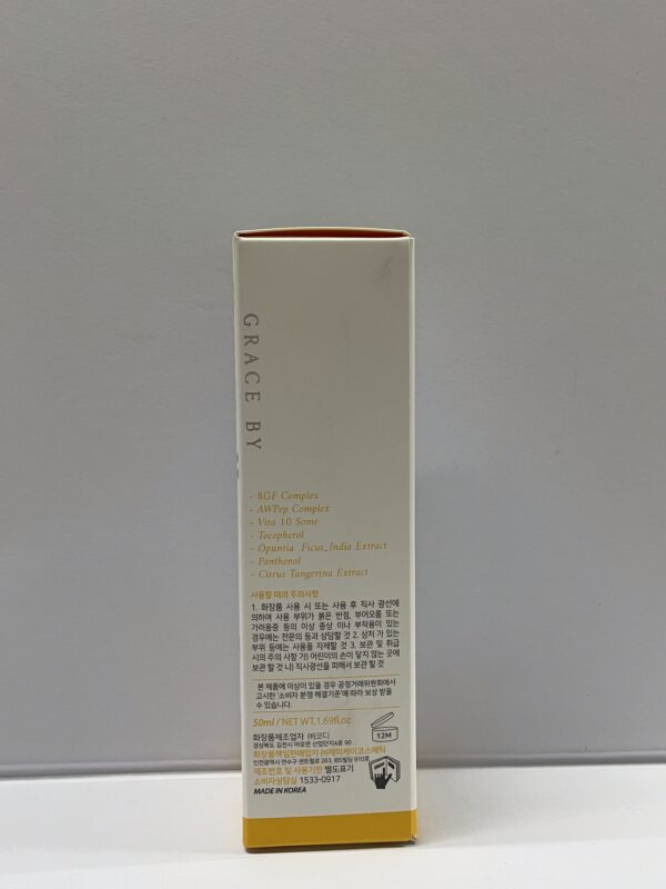 UV Expert Rejuvenate Sunscreen - Image 6